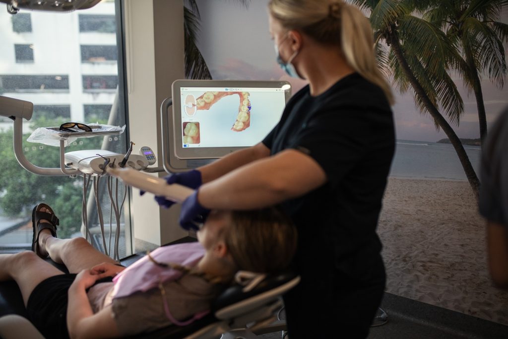 about Oracle Dental broadbeach, dentist broadbeach